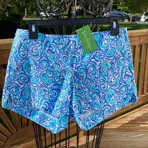 NWT LILLY PULITZER Resort White Chasing Tail Shorts SIZE 0
